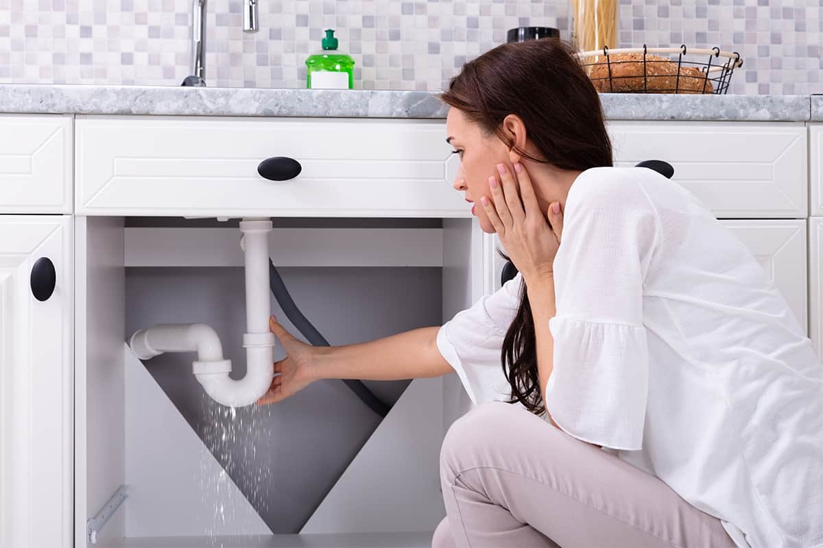 DIY Plumbing Repair vs Calling a Plumber: What Actually Makes Sense